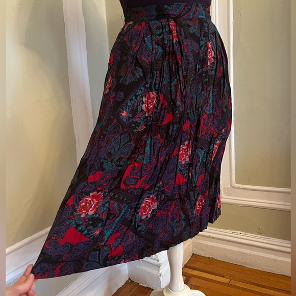 Vintage Paisley and Rose Pleated Skirt by Ms Interpret - Picture 3 of 9